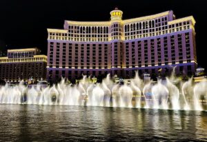 bellagio hotel and resort las vegas with dancing fountains