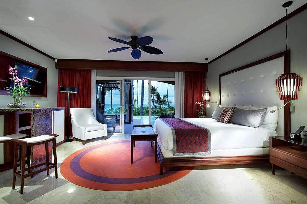 resort room overlooking beach